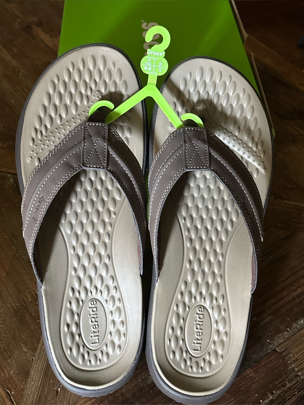 NEW CROCS Yukon Vista Litezide Flip Espresso Men’s Sandals Size 13 - Picture 5 of 9